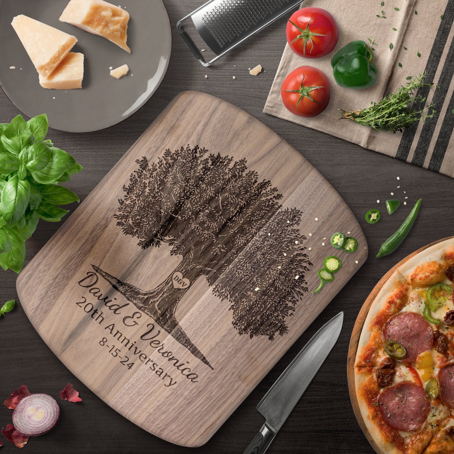 Initialed Heart Anniversary Tree - Hardwood Oval Cutting Board - Get Deerty
